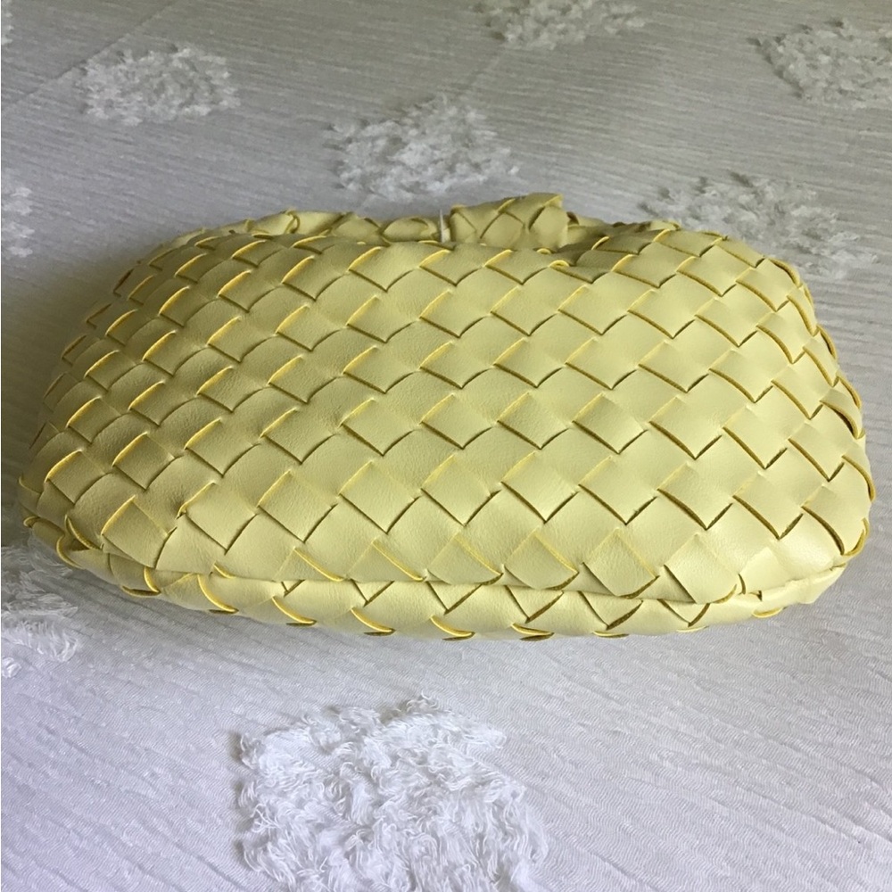 Yellow - Picture 6 of 6